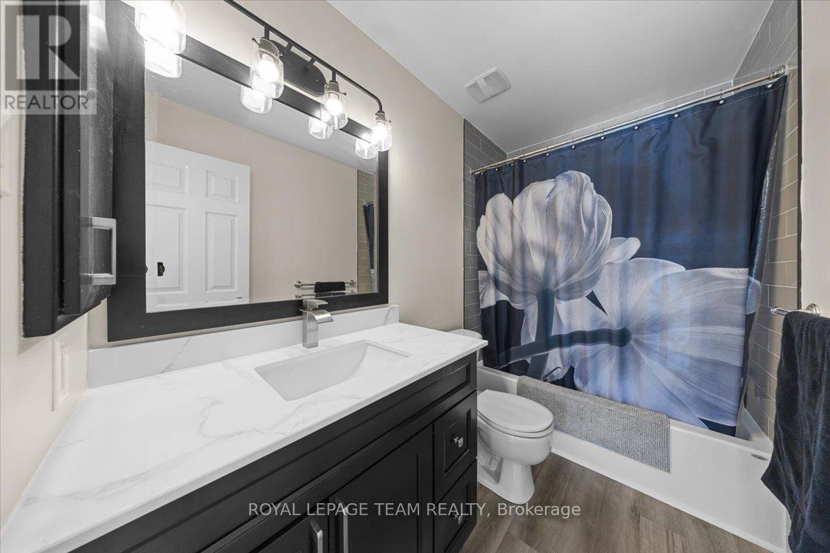 345 Forestbrook Street, Ottawa, Ontario  K2K 0B8 - Photo 33 - X13184286
