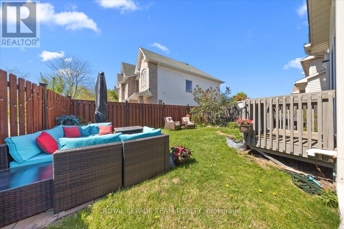 345 Forestbrook Street, Ottawa, Ontario  K2K 0B8 - Photo 39 - X13184286