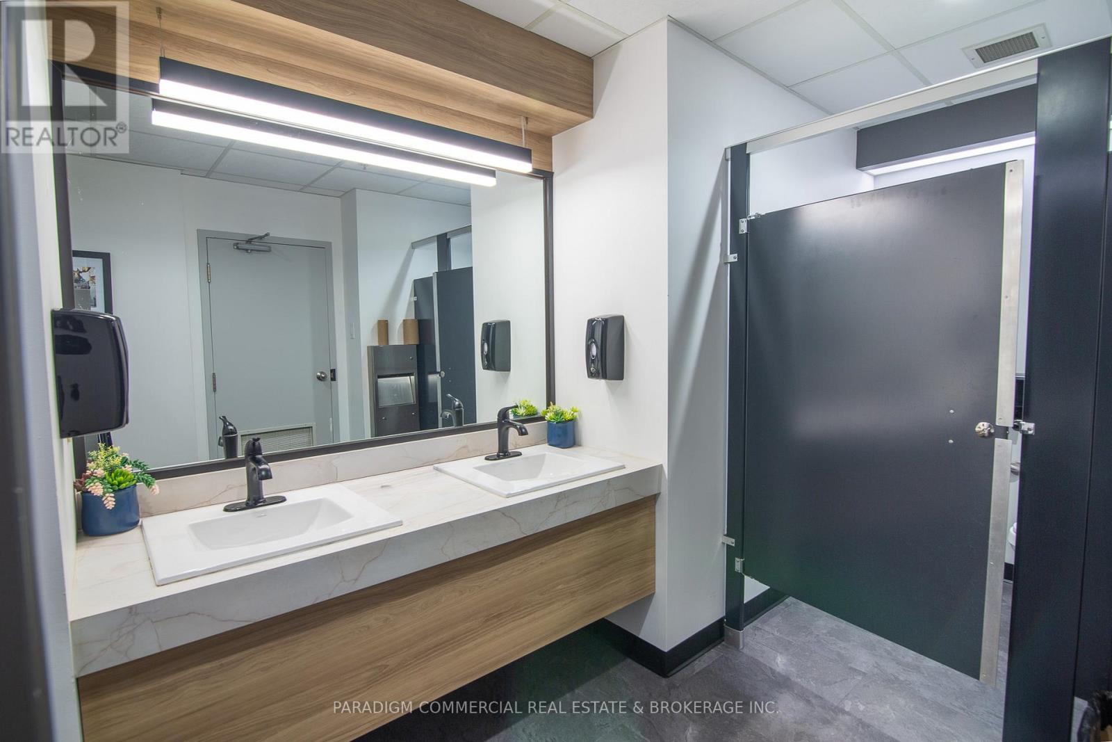 300, 301, 310, 320 - 135 Michael Cowpland Drive, Ottawa, Ontario  K2M 2E9 - Photo 15 - X13184946
