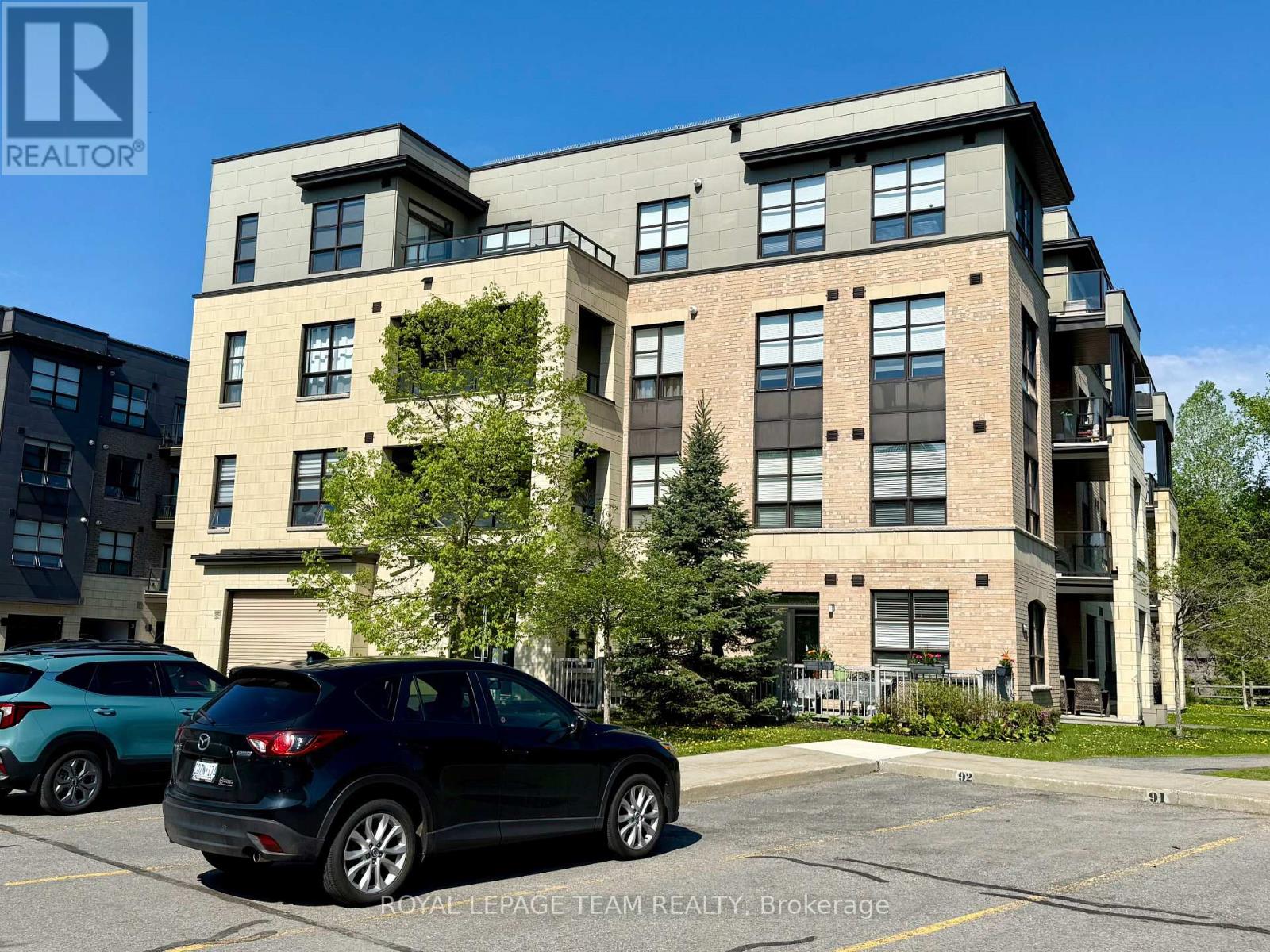 302 - 100 MONTBLANC PRIVATE, Ottawa, Ontario