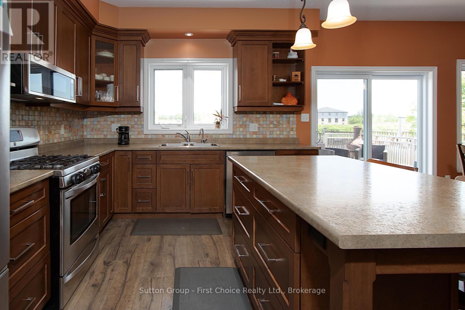 26 Brown Street, Stratford, Ontario  N5A 0B8 - Photo 14 - X13185434