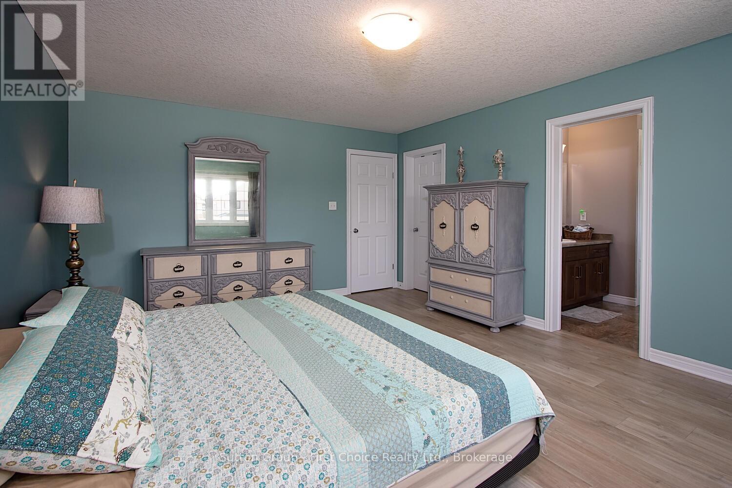 26 Brown Street, Stratford, Ontario  N5A 0B8 - Photo 29 - X13185434