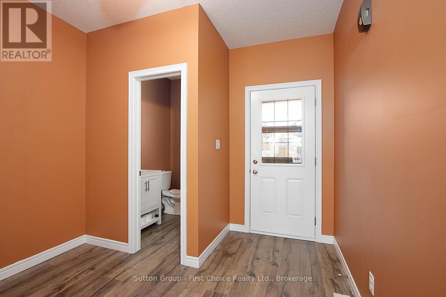 26 Brown Street, Stratford, Ontario  N5A 0B8 - Photo 6 - X13185434