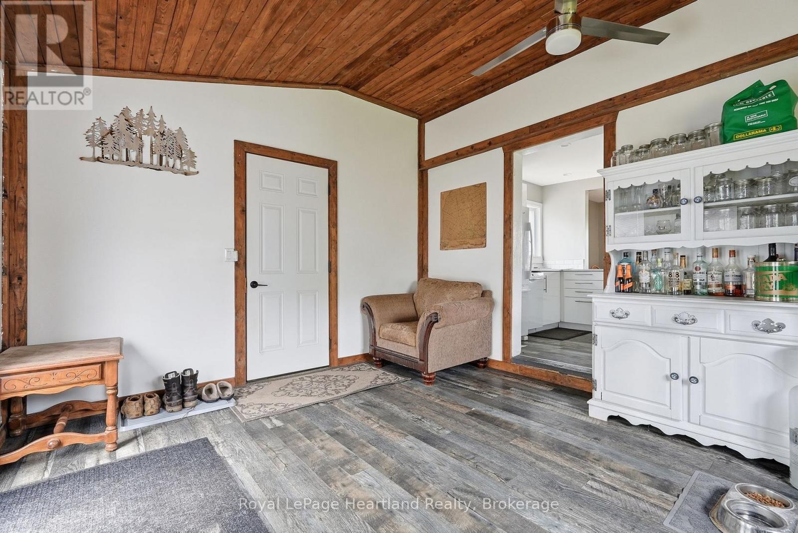 19 Whitechurch Street, Huron-Kinloss, Ontario  N0G 2W0 - Photo 11 - X13185576