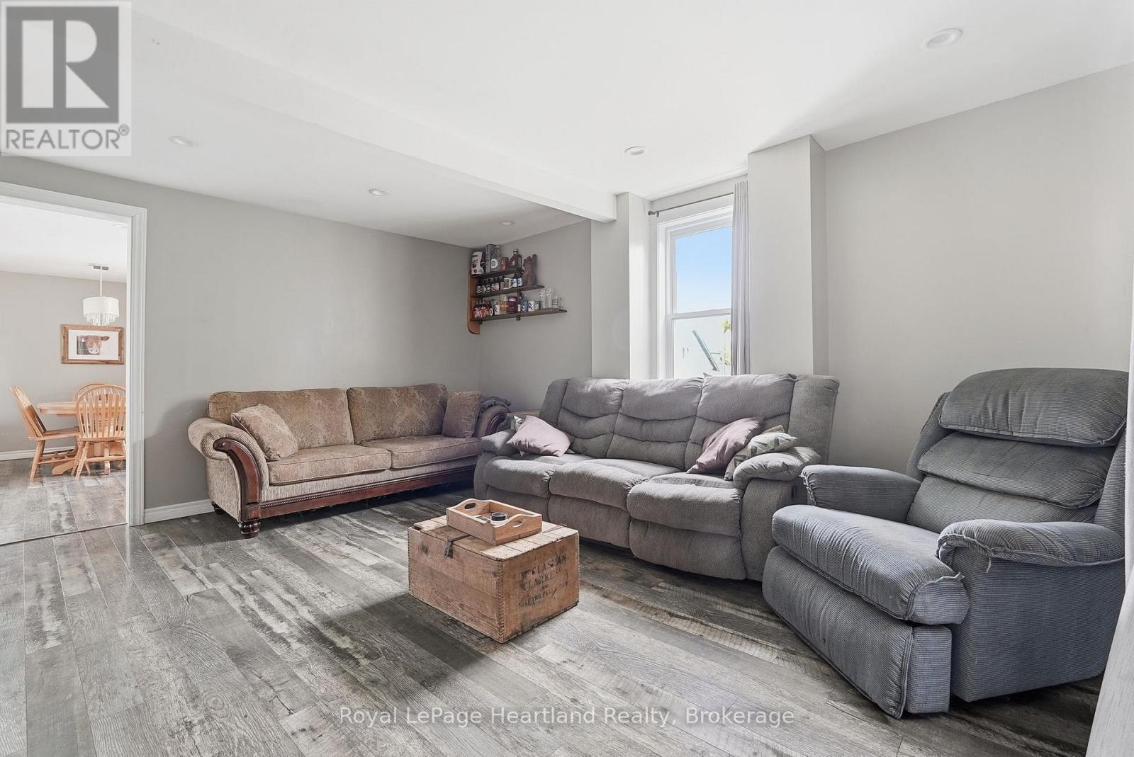 19 Whitechurch Street, Huron-Kinloss, Ontario  N0G 2W0 - Photo 13 - X13185576