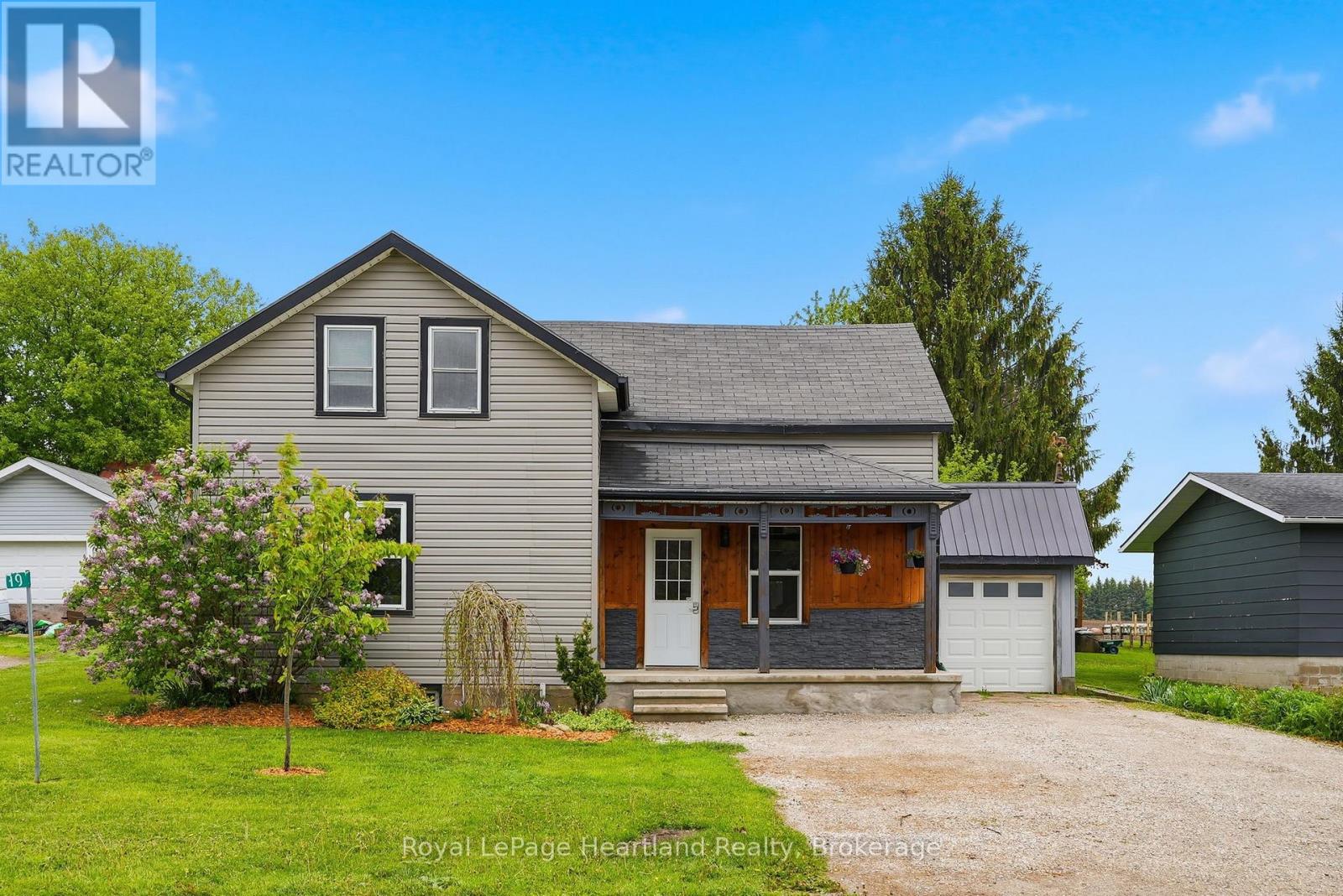 19 Whitechurch Street, Huron-Kinloss, Ontario  N0G 2W0 - Photo 2 - X13185576
