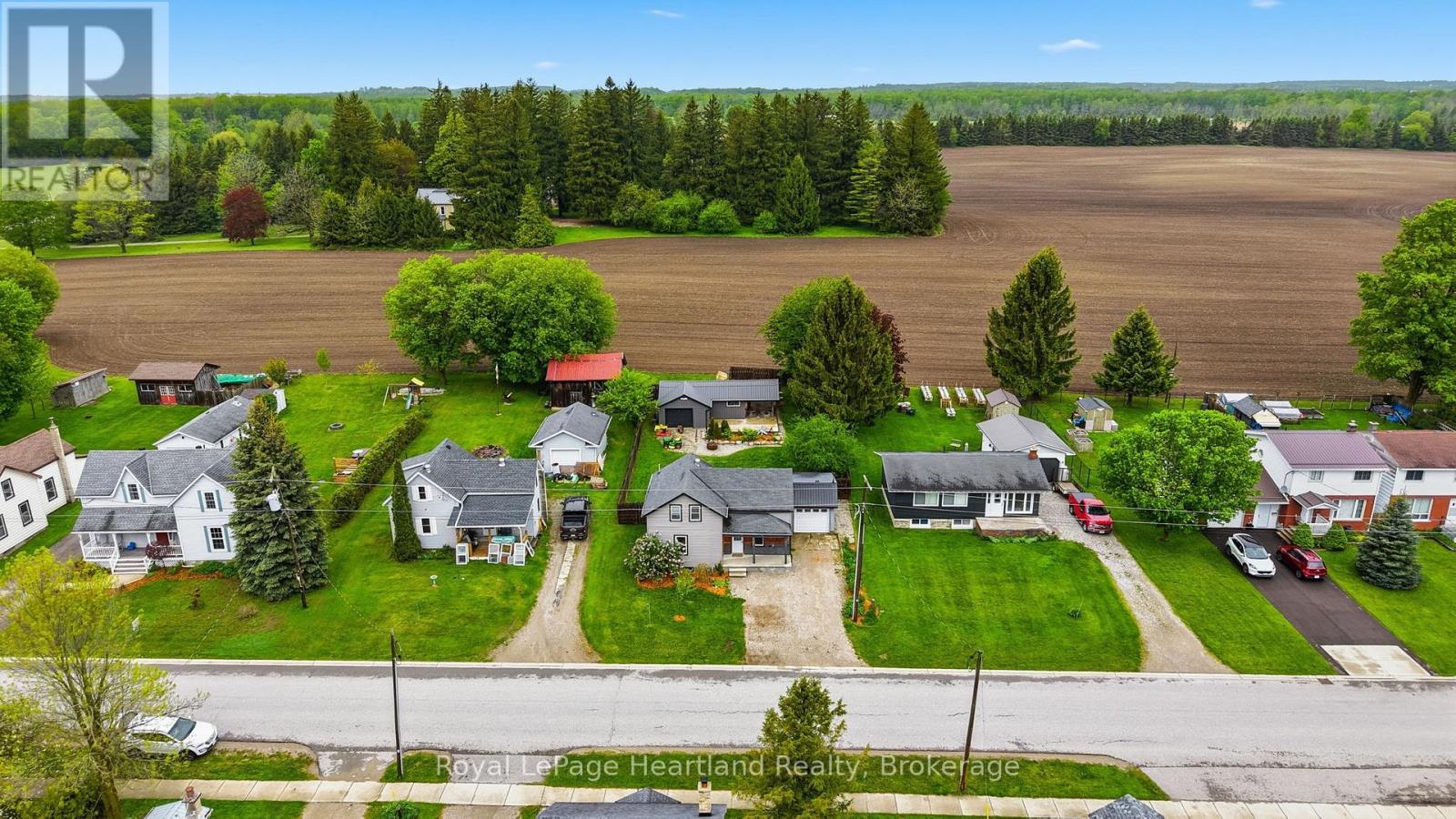 19 Whitechurch Street, Huron-Kinloss, Ontario  N0G 2W0 - Photo 33 - X13185576