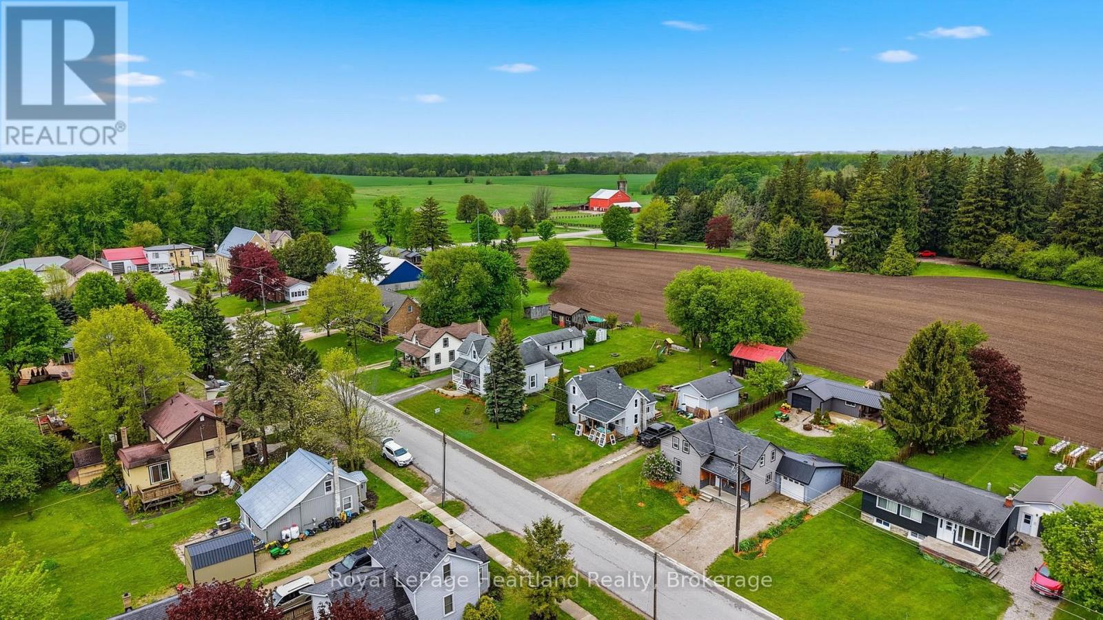 19 Whitechurch Street, Huron-Kinloss, Ontario  N0G 2W0 - Photo 34 - X13185576