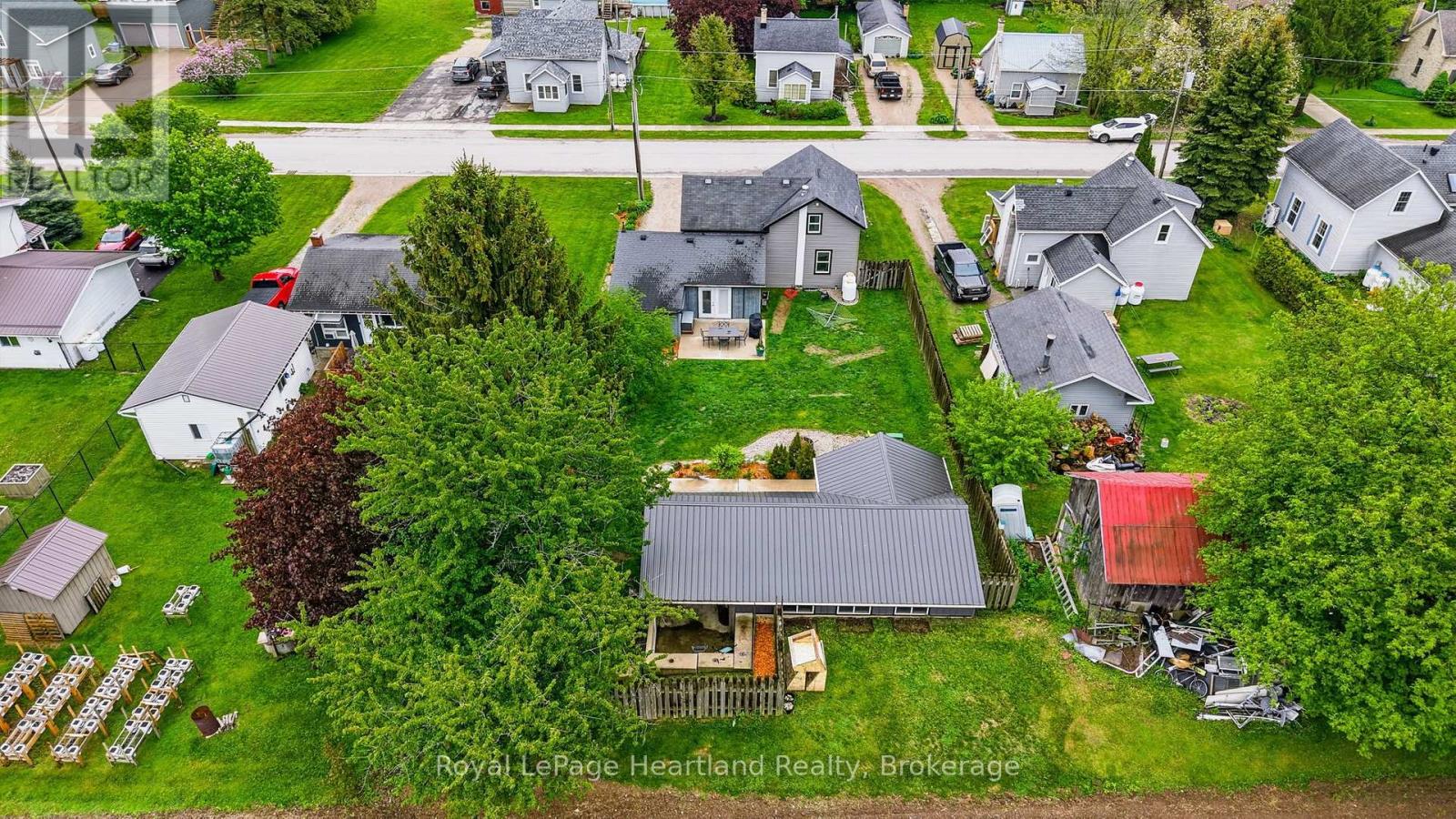 19 Whitechurch Street, Huron-Kinloss, Ontario  N0G 2W0 - Photo 37 - X13185576