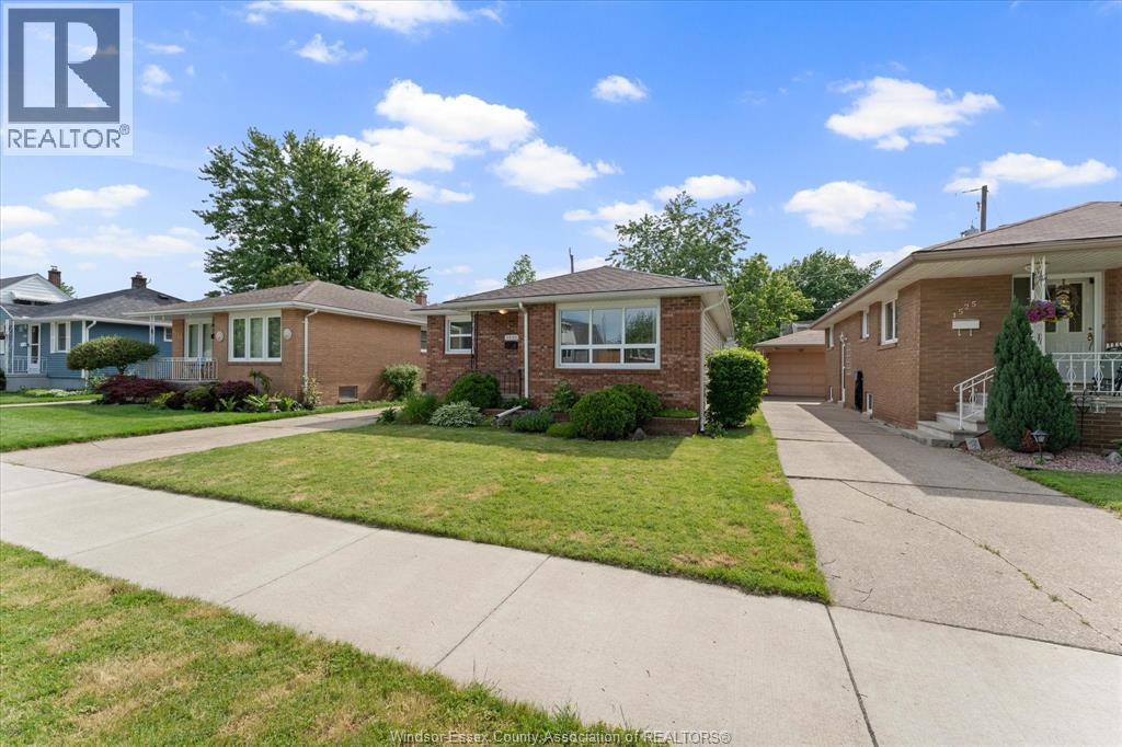 1531 Labadie, Windsor, Ontario N8Y 4H3 - Photo 4 - 26012282