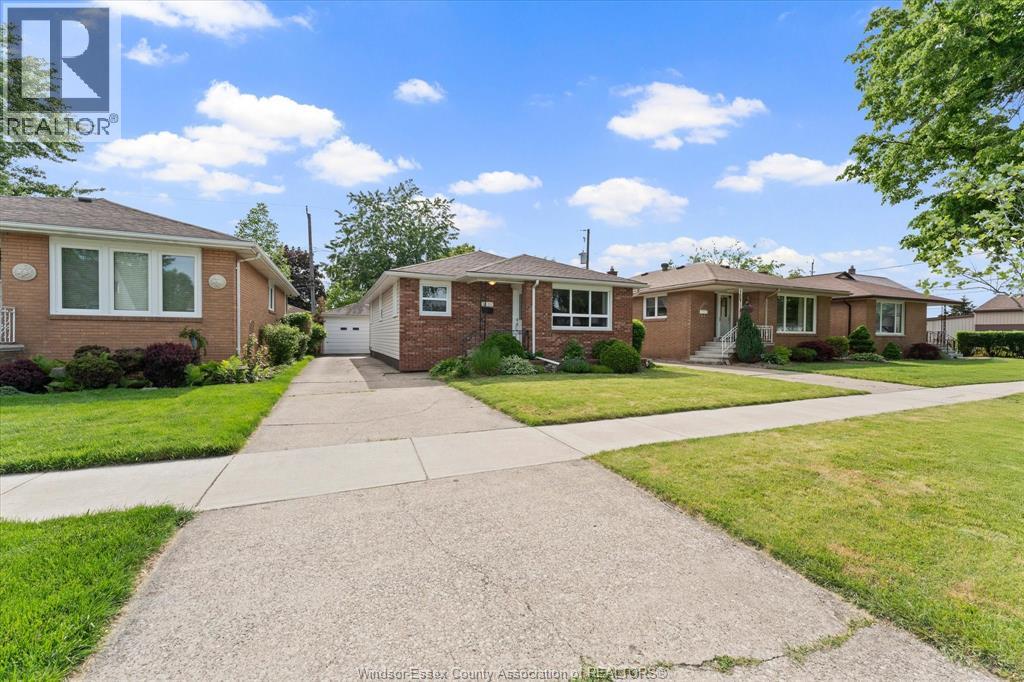 1531 Labadie, Windsor, Ontario N8Y 4H3 - Photo 5 - 26012282