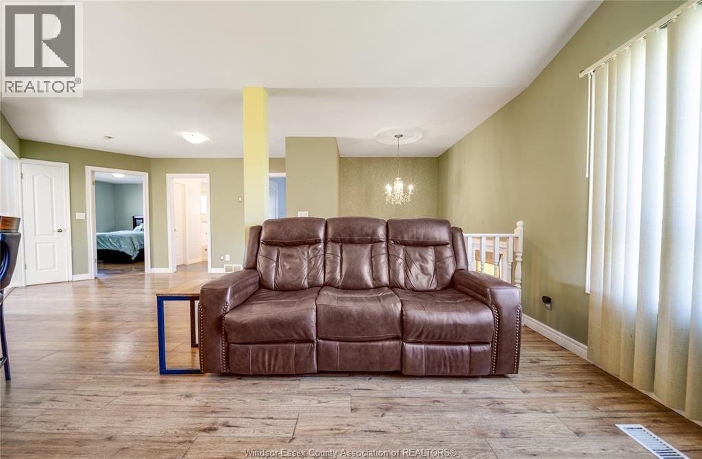185 Elm Avenue, Windsor, Ontario N9A 5G9 - Photo 10 - 26011949