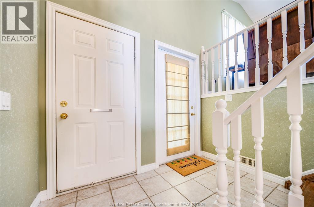185 Elm Avenue, Windsor, Ontario N9A 5G9 - Photo 3 - 26011949