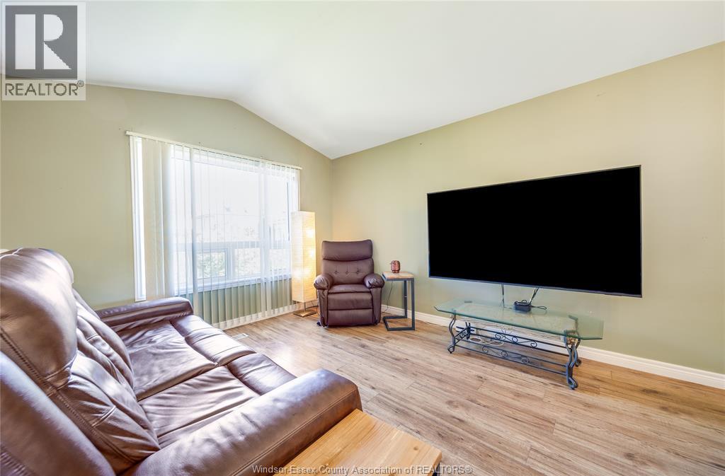 185 Elm Avenue, Windsor, Ontario N9A 5G9 - Photo 9 - 26011949