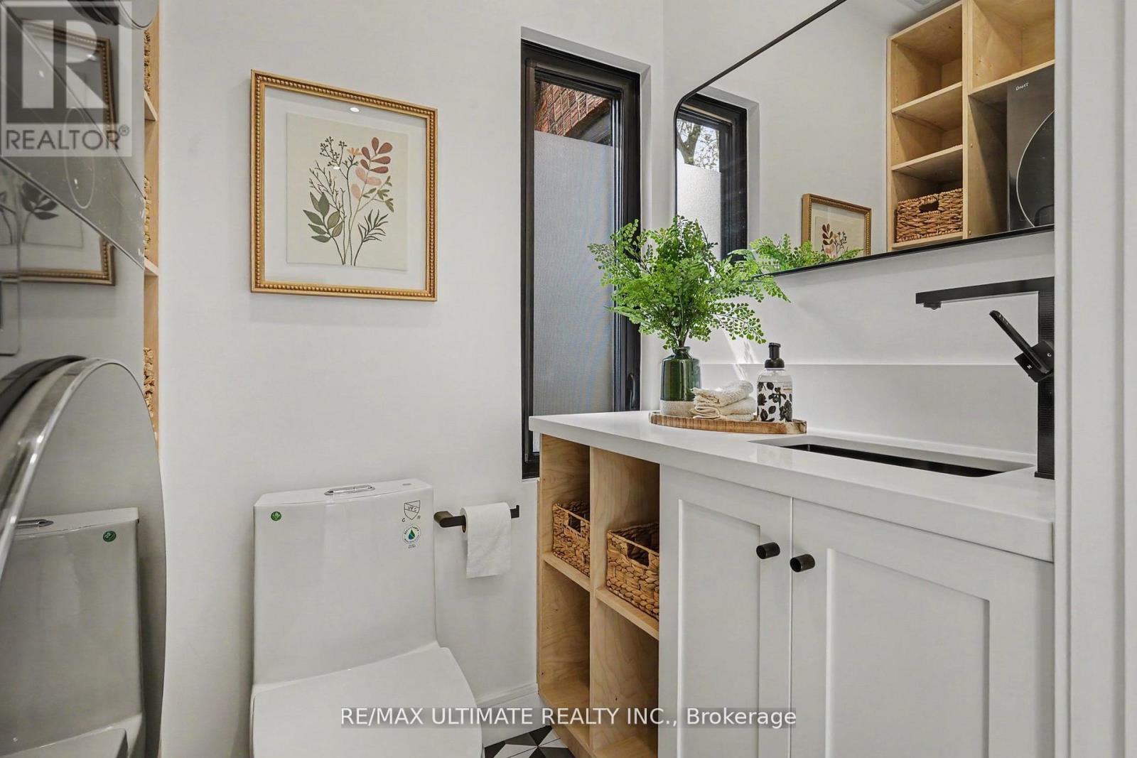 89 Alberta Avenue W, Toronto, Ontario  M6H 2R7 - Photo 16 - C13184206