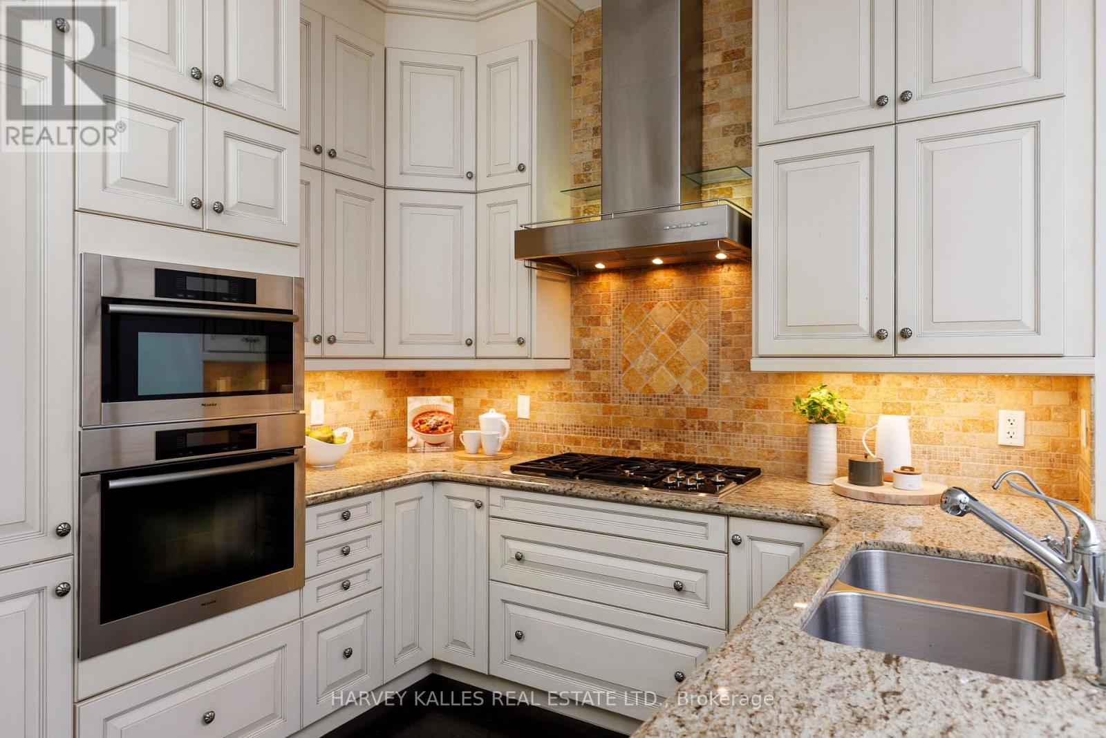 304 - 51 York Mills Road, Toronto, Ontario  M2P 1B6 - Photo 14 - C13184648