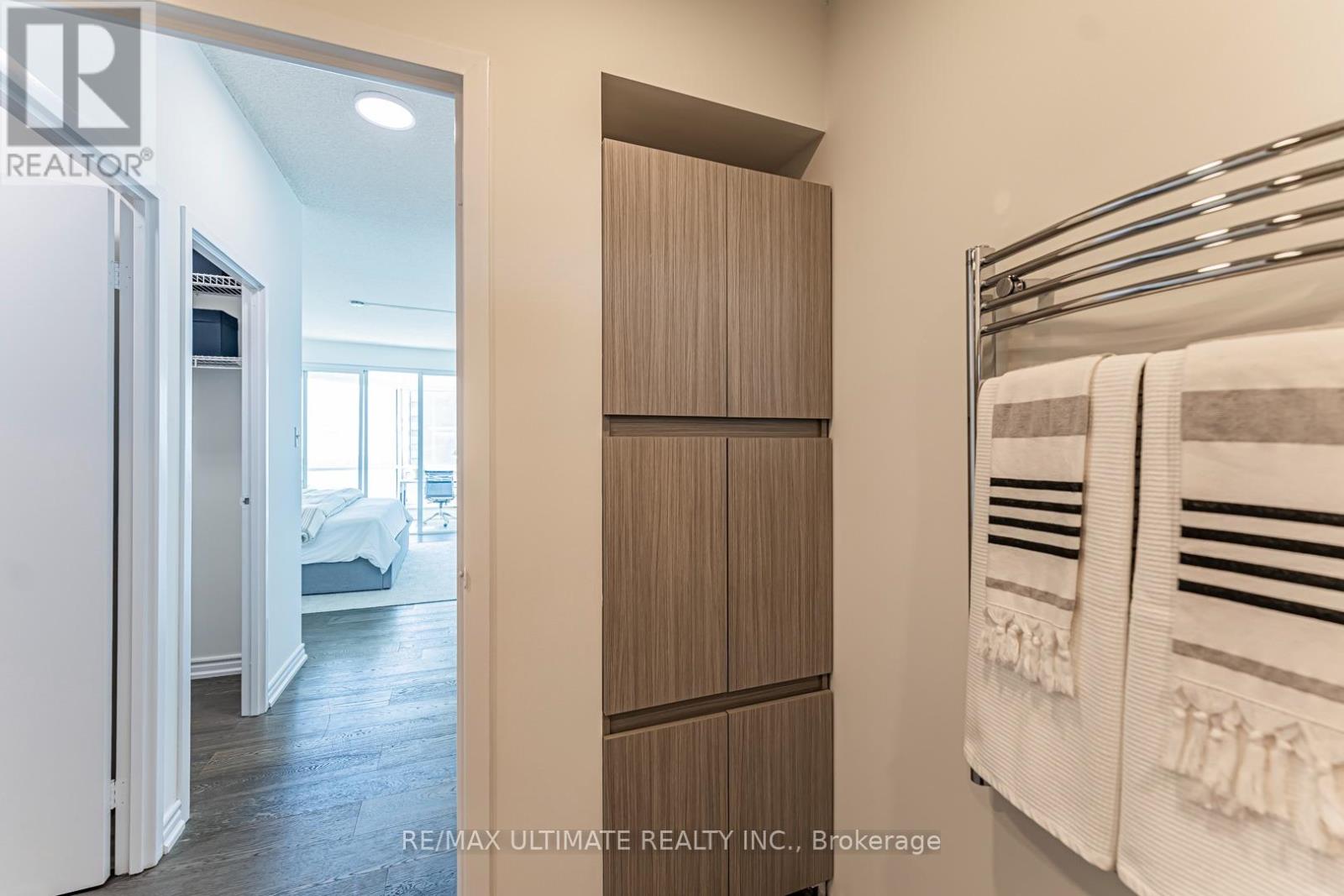 2206 - 10 Queens Quay W, Toronto, Ontario  M5J 2R9 - Photo 30 - C13184738