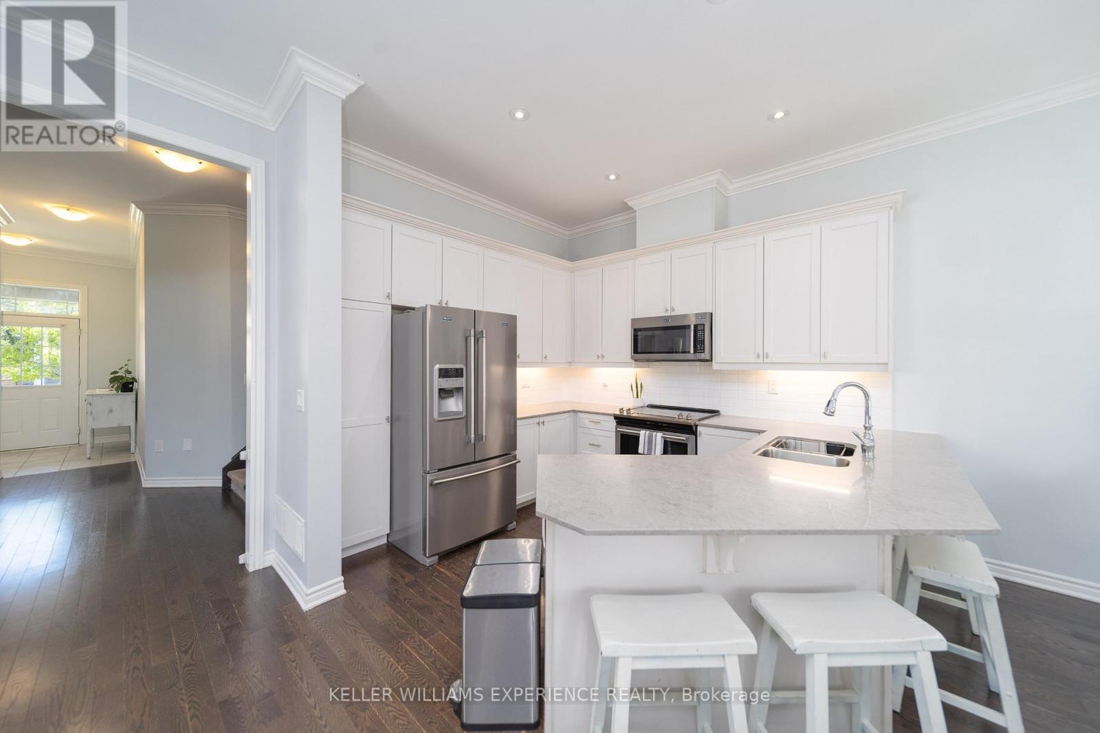 12 Blasi Court, Wasaga Beach, Ontario  L9Z 0H3 - Photo 4 - S13183900