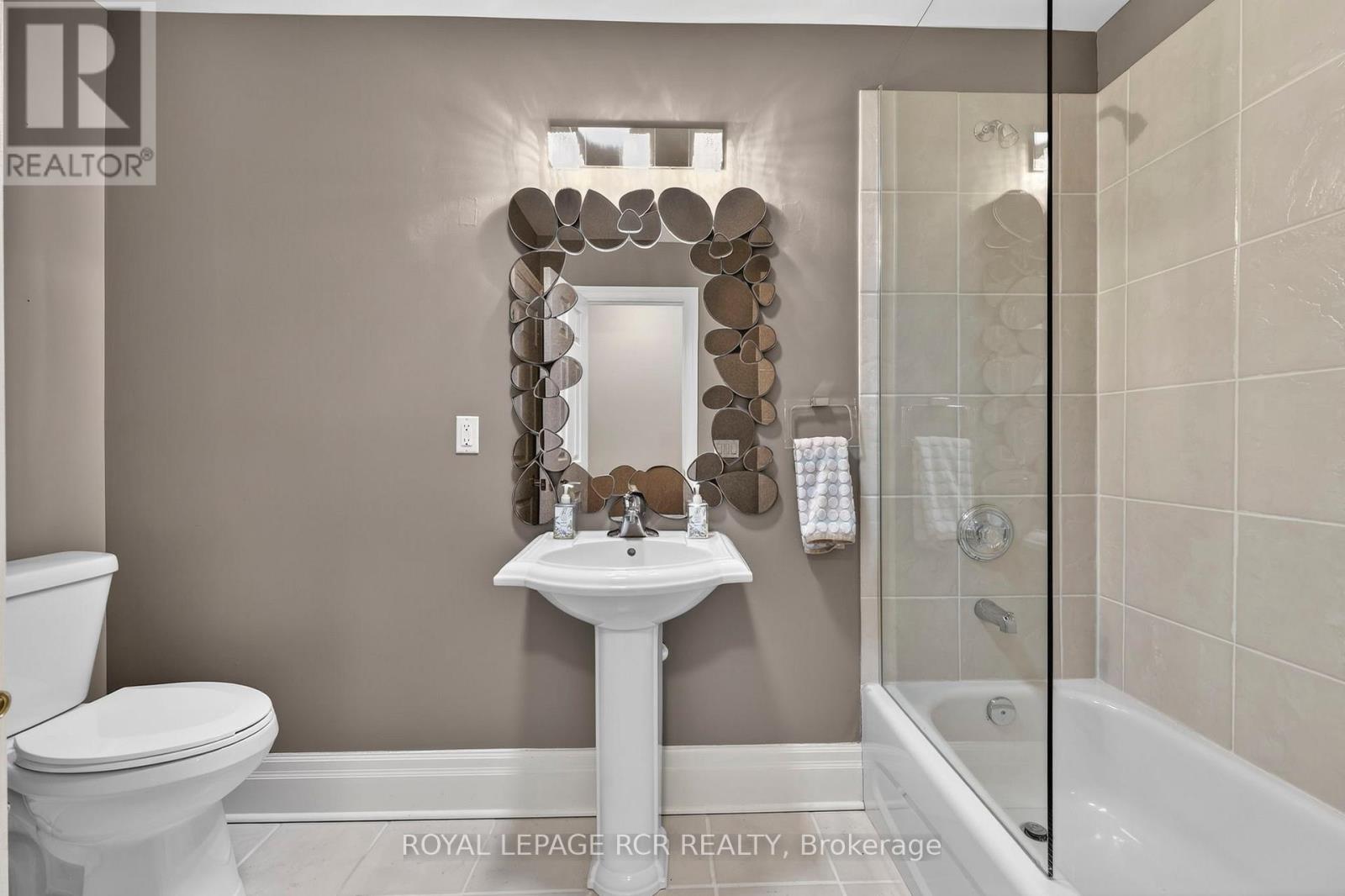 2-28 Reddington Drive, Caledon, Ontario  L7E 0E4 - Photo 23 - W12904404