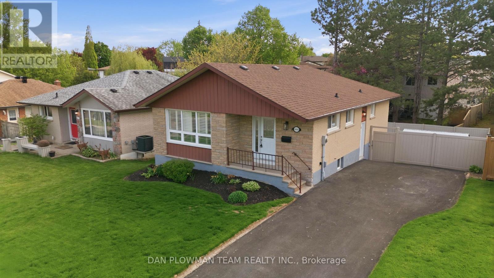 808 Central Park Boulevard N, Oshawa, Ontario  L1G 6B1 - Photo 4 - E13184582