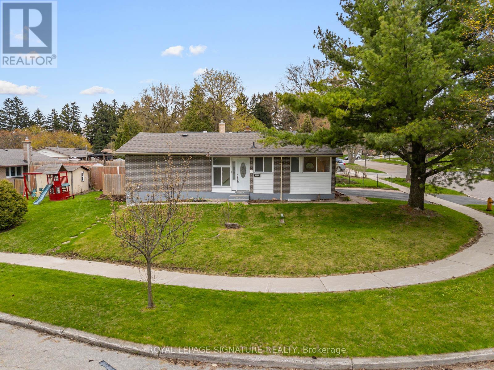 19 Shoreland Crescent, Toronto, Ontario  M1G 1M4 - Photo 47 - E13184602