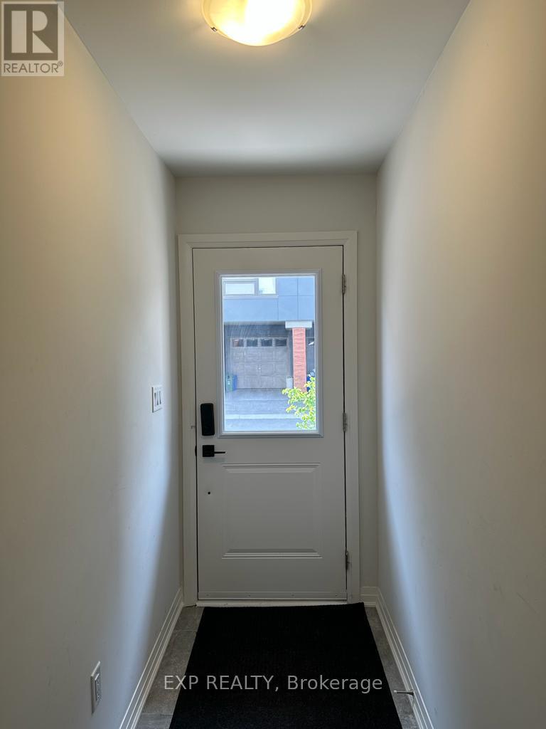 1663 Pleasure Valley Path, Oshawa, Ontario  L1G 4X8 - Photo 3 - E13185288