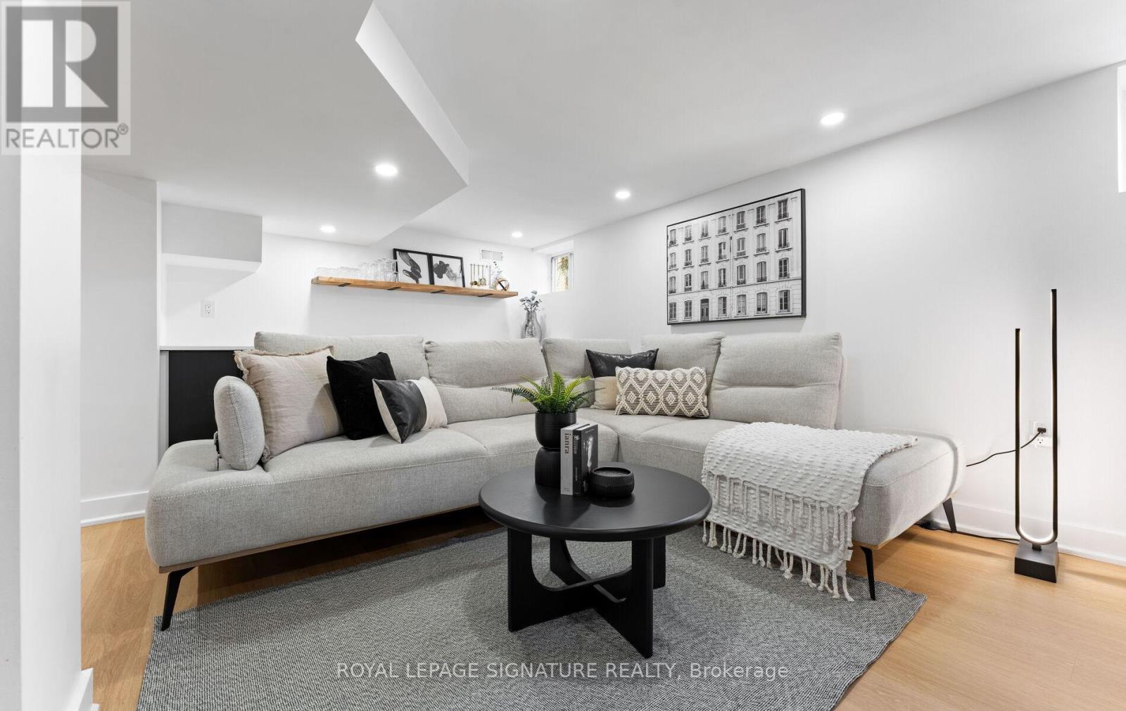 1342 Victoria Park Avenue, Toronto, Ontario  M4B 2L7 - Photo 17 - E13185406