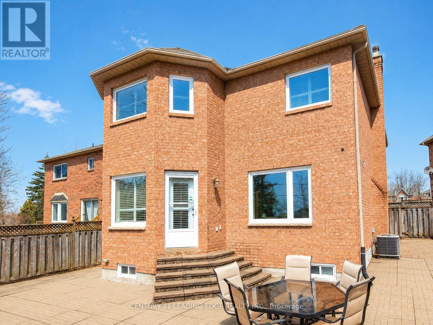 77 Sunbird Boulevard, Georgina, Ontario  L4P 3V8 - Photo 35 - N13184792