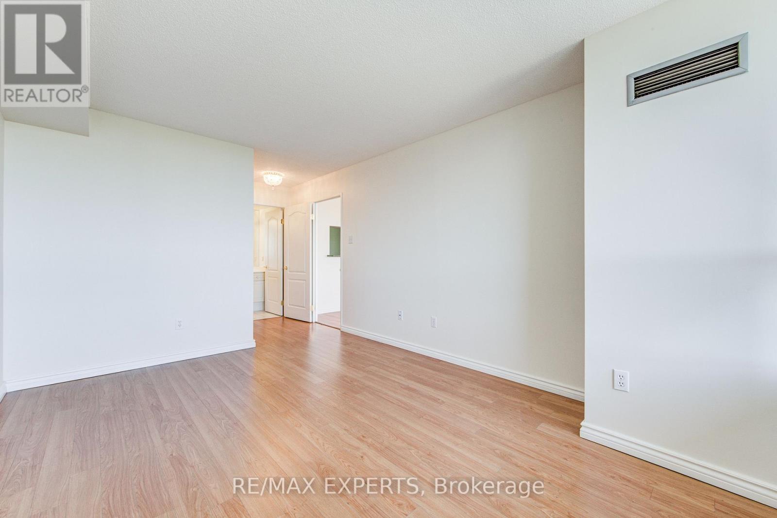 1102 - 11 Townsgate Drive, Vaughan, Ontario  L4J 8G4 - Photo 26 - N13185252