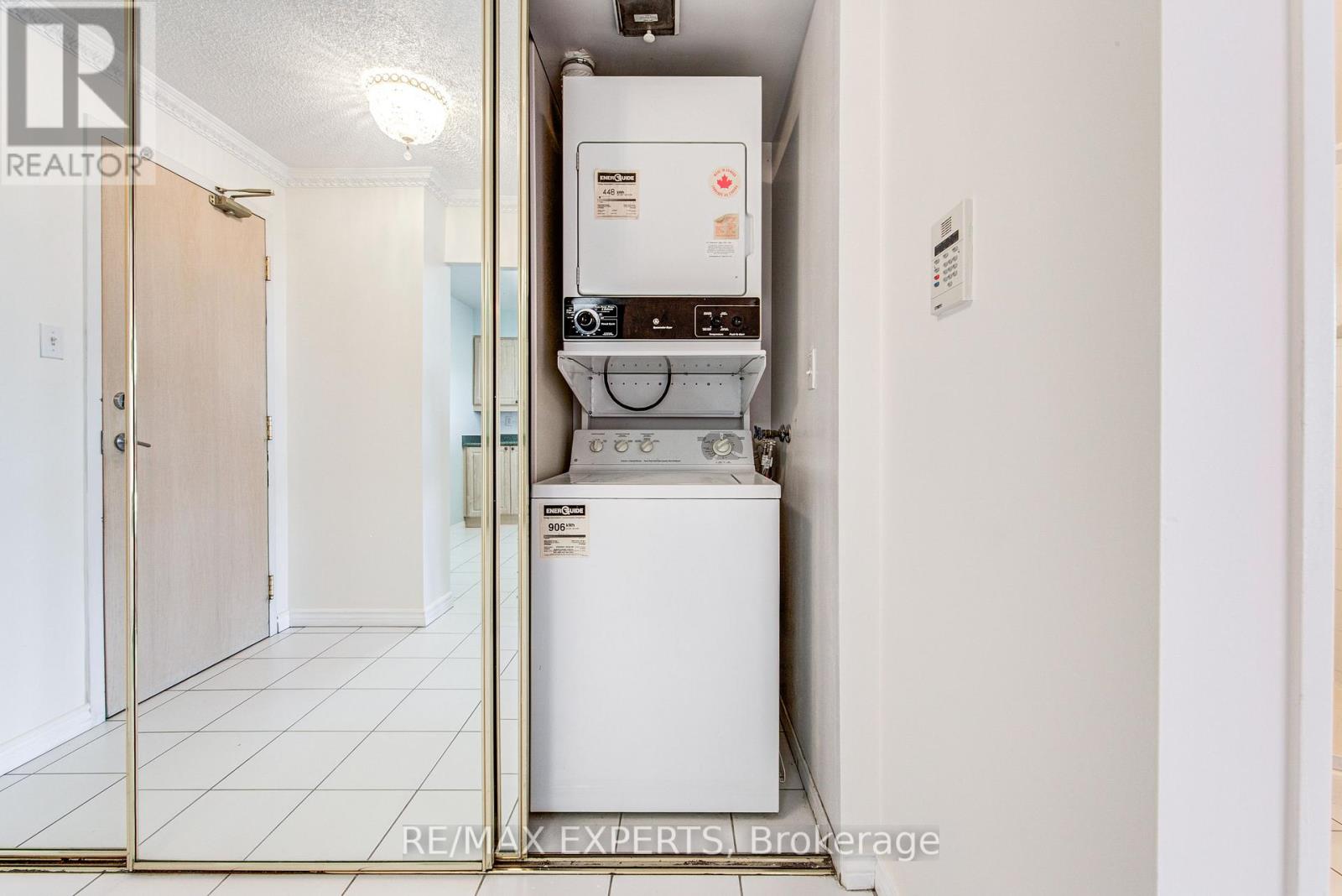1102 - 11 Townsgate Drive, Vaughan, Ontario  L4J 8G4 - Photo 7 - N13185252