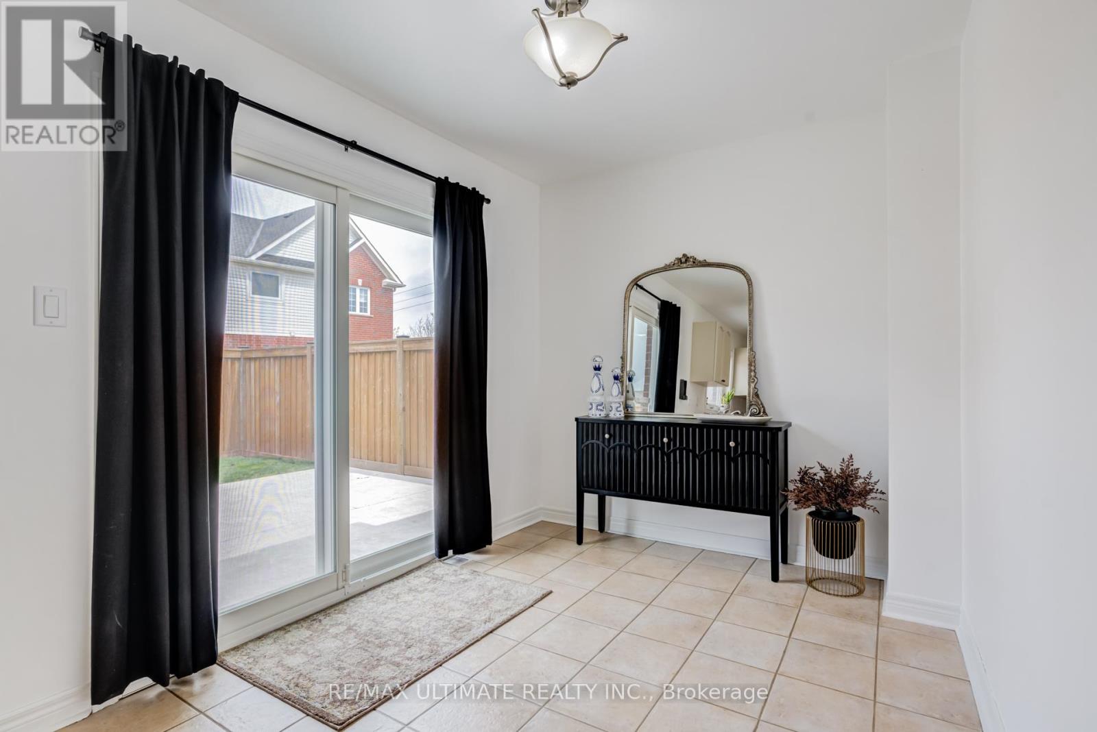 94 Thrushwood Drive, Barrie, Ontario  L4N 0Z1 - Photo 12 - S13185206