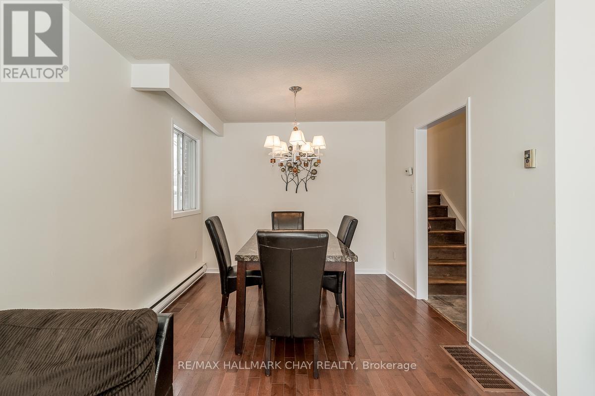 44 Belcourt Avenue, Barrie, Ontario  L4M 4E4 - Photo 7 - S13185828