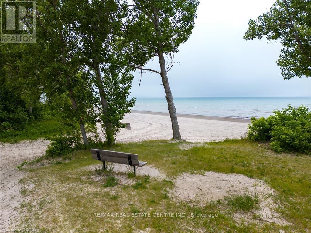 42 5th Lane, Wasaga Beach, Ontario  L9Z 2E9 - Photo 23 - S13185892