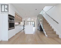 707 MORTIMER AVENUE, Toronto, Ontario