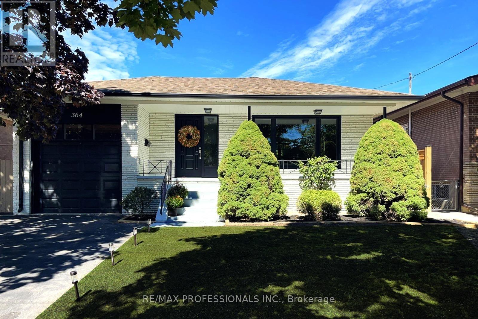 364 Rathburn Road, Toronto, Ontario  M9B 2M1 - Photo 1 - W12828830