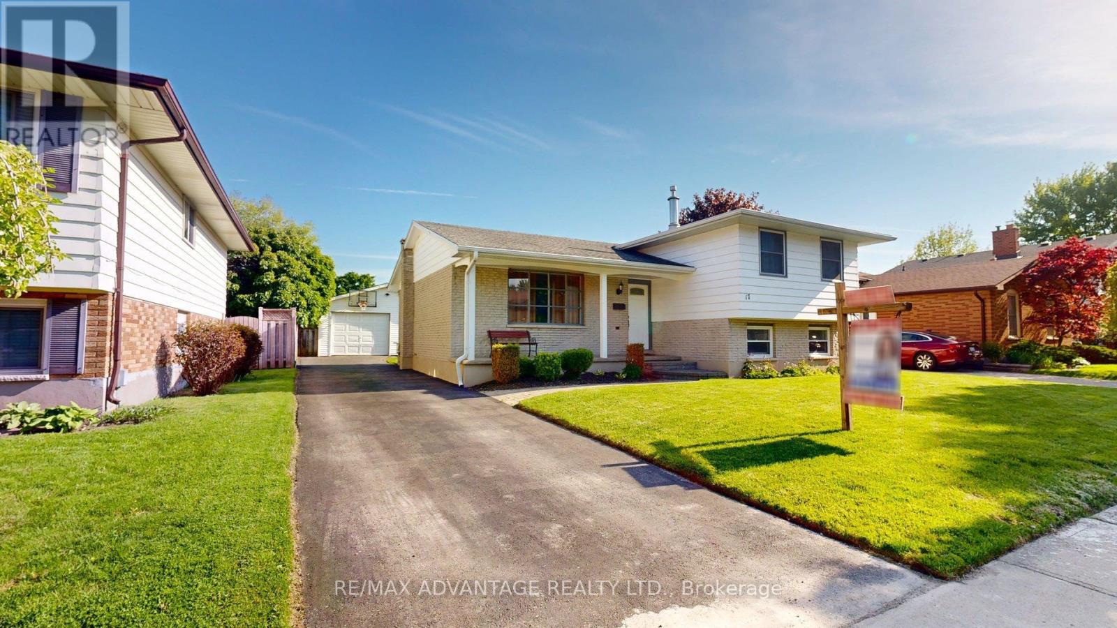 17 FINCH CRESCENT, London South, Ontario