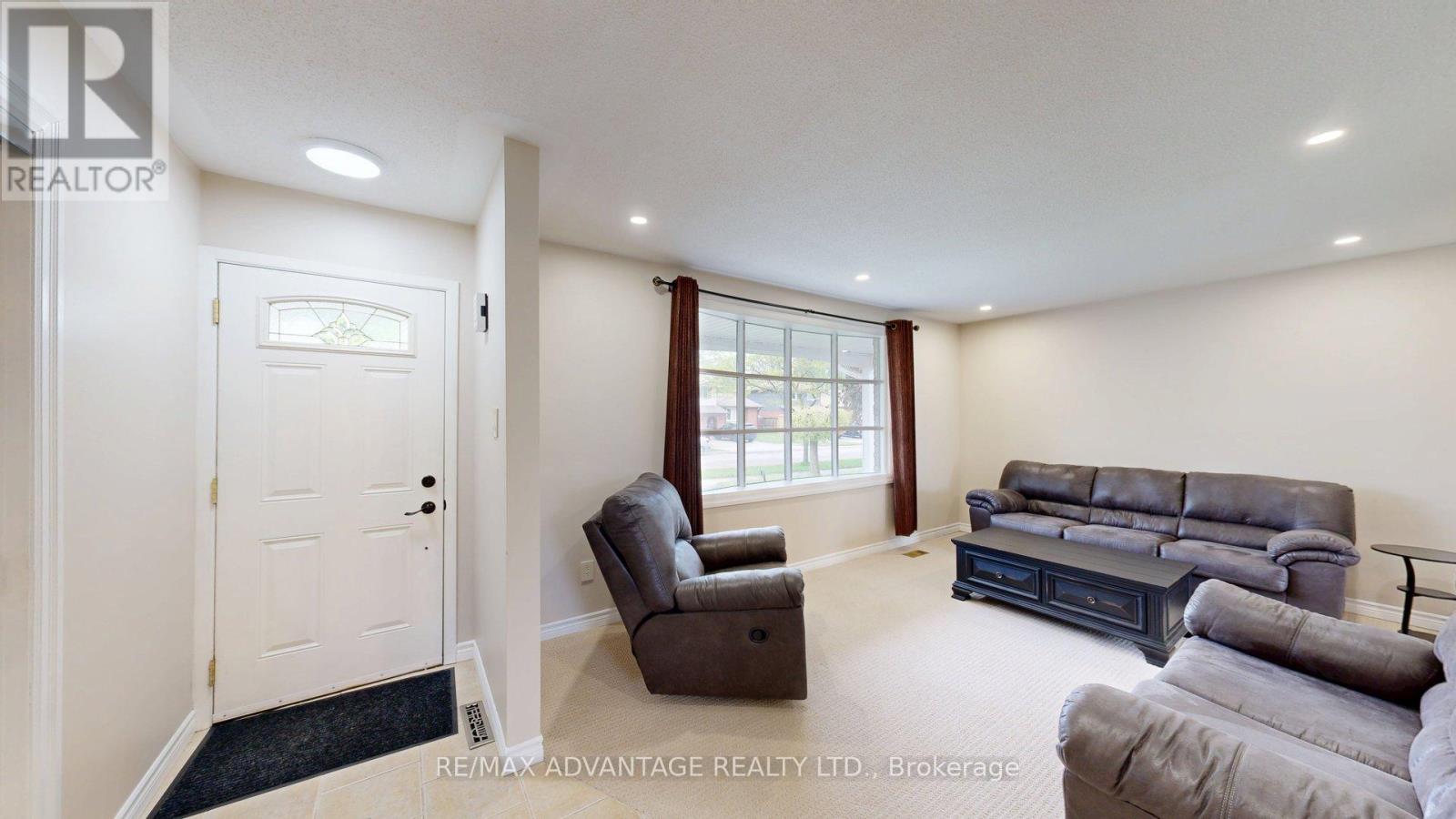 17 Finch Crescent, London South, Ontario  N6E 2E4 - Photo 6 - X13185670