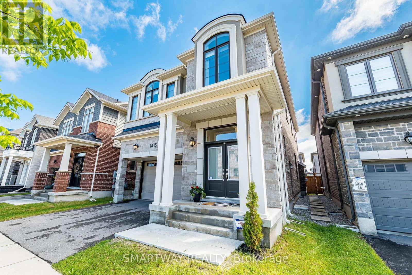 1415 Buckthorn Garden, Milton, Ontario  L9E 1P9 - Photo 3 - W13184438