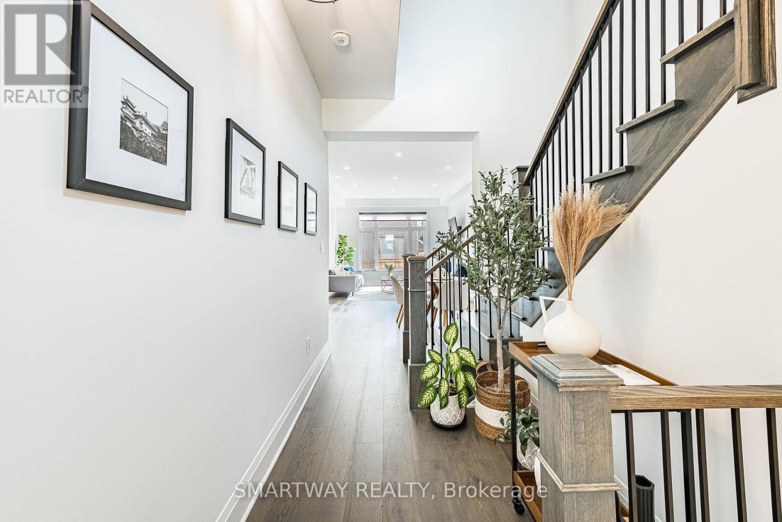 1415 Buckthorn Garden, Milton, Ontario  L9E 1P9 - Photo 7 - W13184438