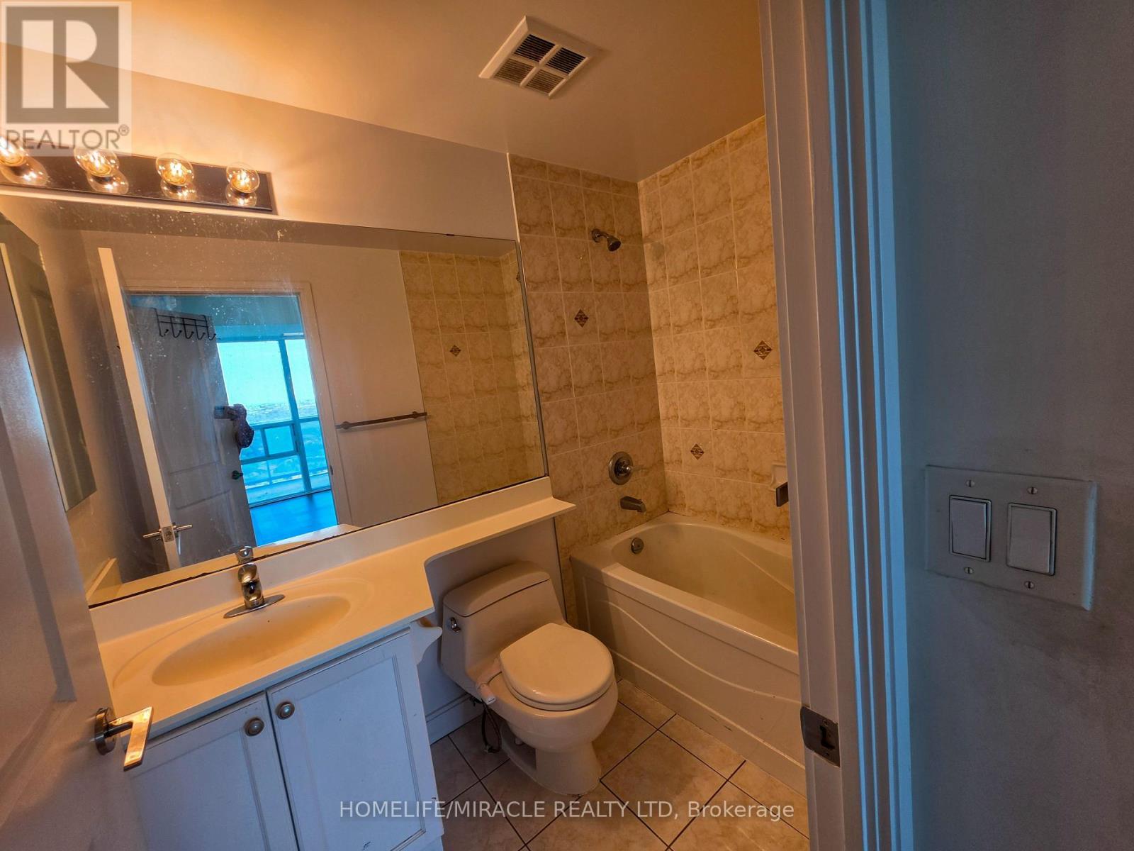 2201 - 80 Absolute Avenue, Mississauga, Ontario  L4Z 0A5 - Photo 12 - W13184516