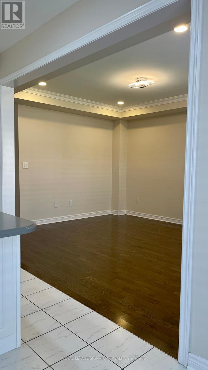 343 North Park Boulevard, Oakville, Ontario  L6M 1P7 - Photo 7 - W13184528