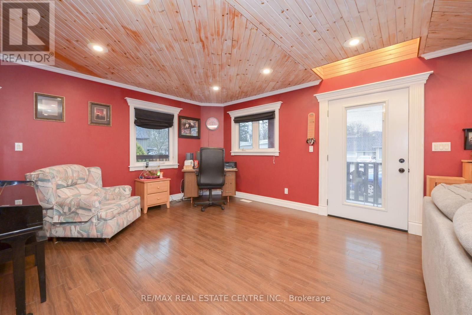79 Commercial Street, Milton, Ontario  L9T 2H8 - Photo 4 - W13184538