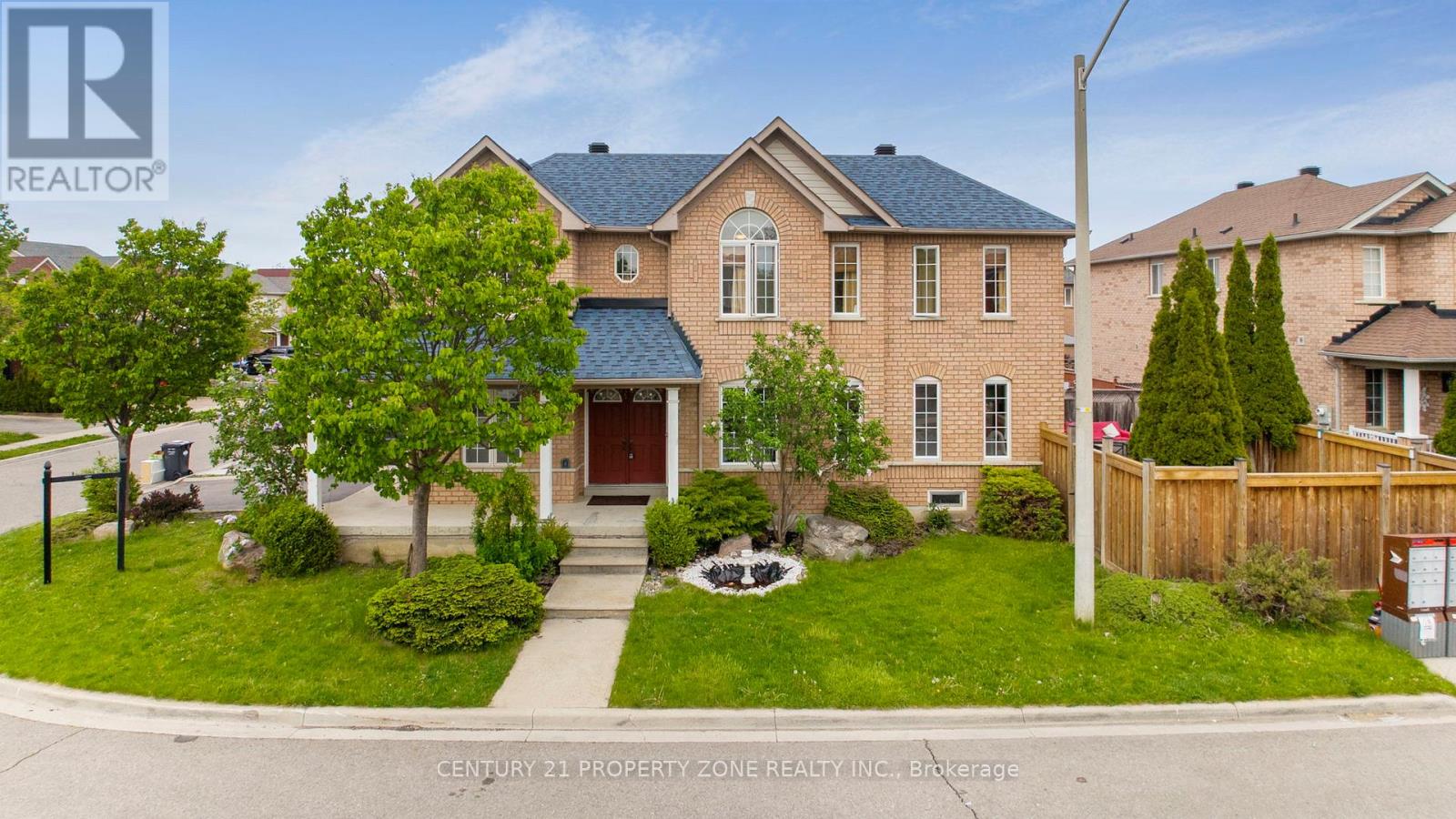 29 OAKMEADOW DRIVE, Brampton, Ontario