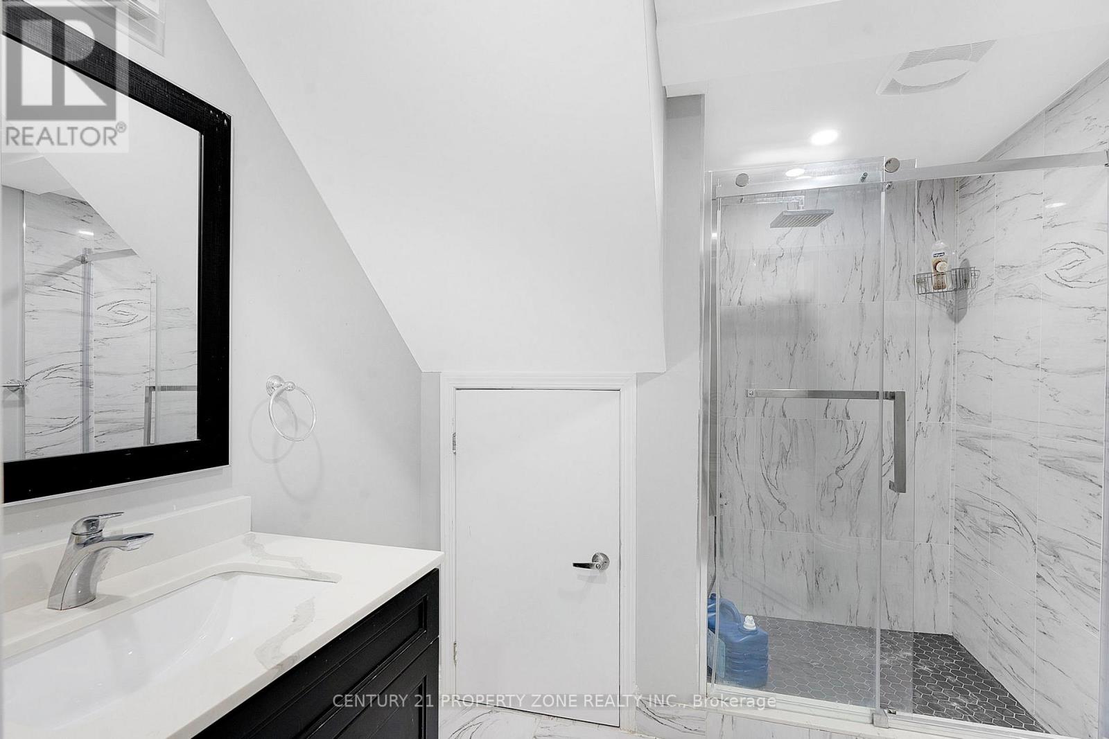 29 Oakmeadow Drive, Brampton, Ontario  L7A 2L9 - Photo 29 - W13184556