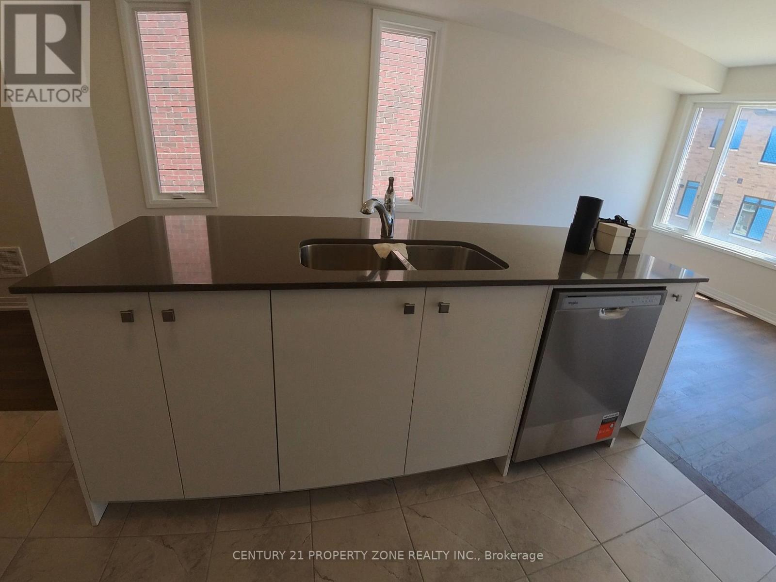 29 Boswell Drive, Brampton, Ontario  L6P 4R7 - Photo 9 - W13184624