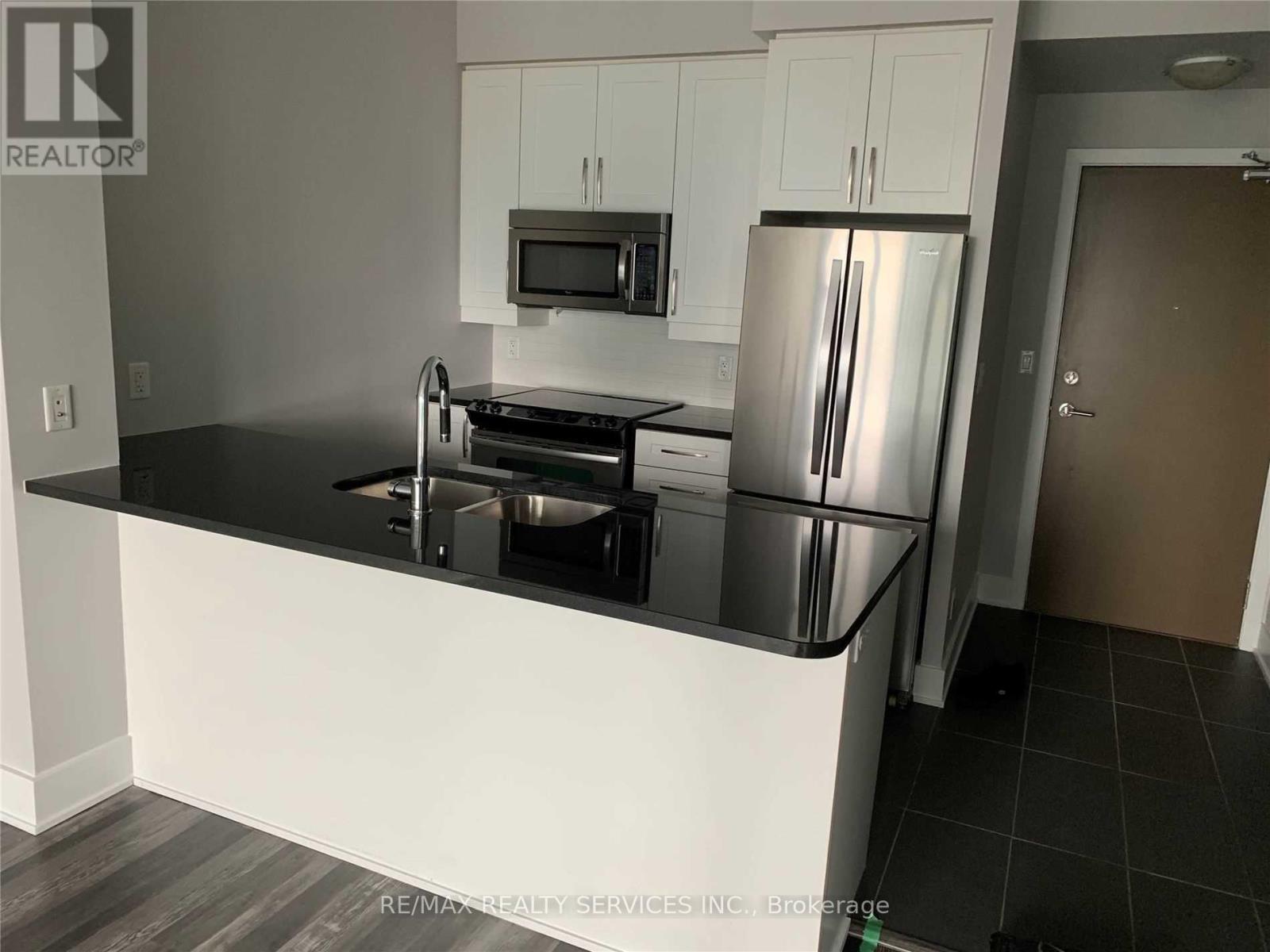 Lph7 - 4065 Brickstone Mews, Mississauga, Ontario  L5B 0G3 - Photo 4 - W13184638