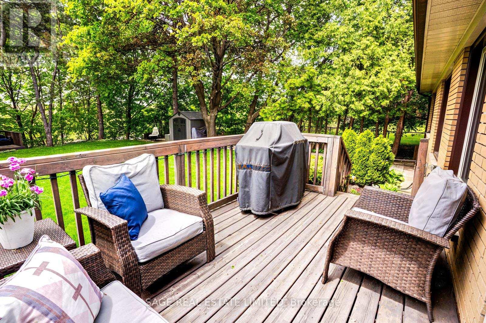 81 Decarie Circle, Toronto, Ontario M9B 3J1 - Photo 40 - W13184662