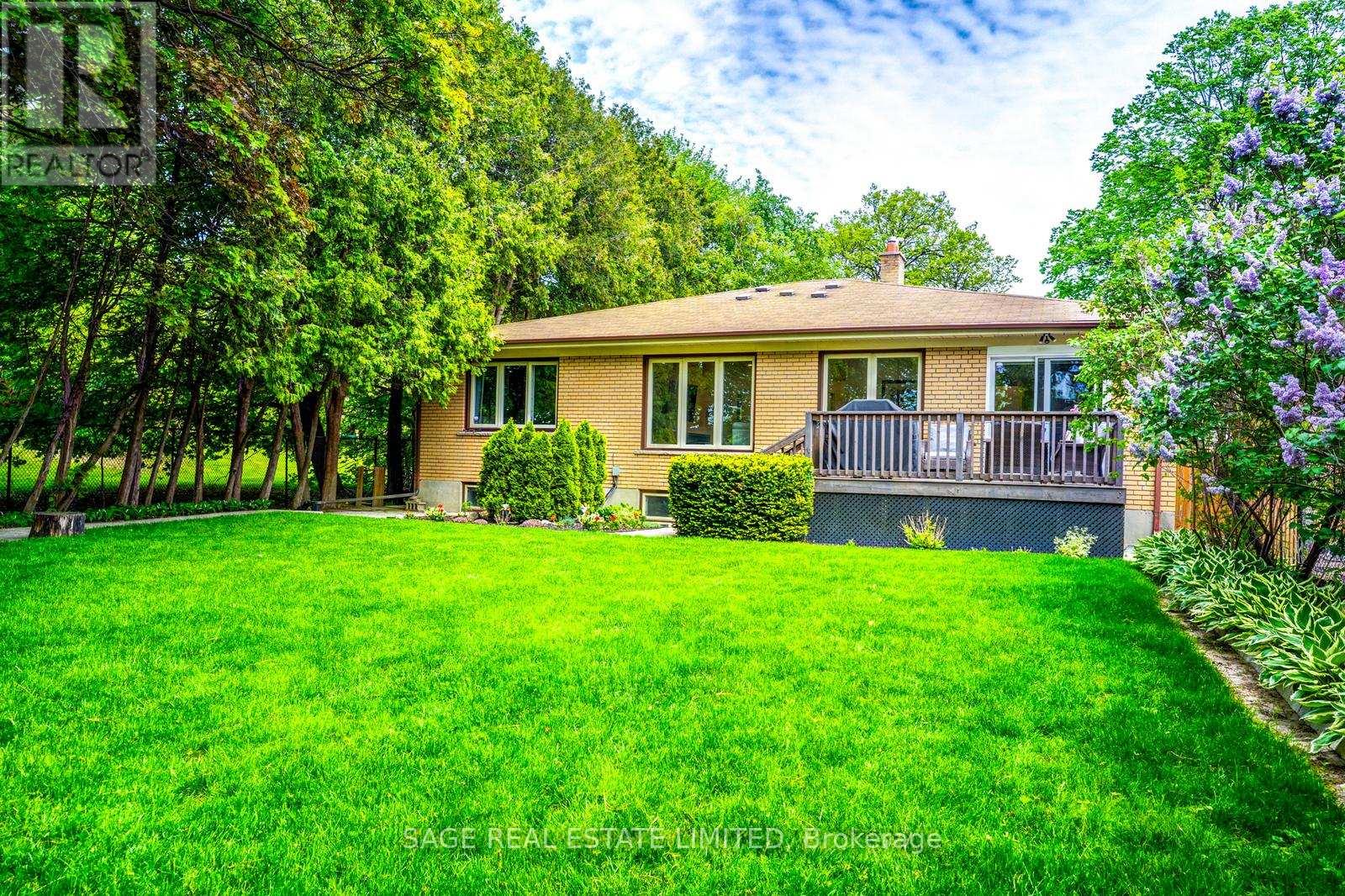 81 Decarie Circle, Toronto, Ontario M9B 3J1 - Photo 46 - W13184662