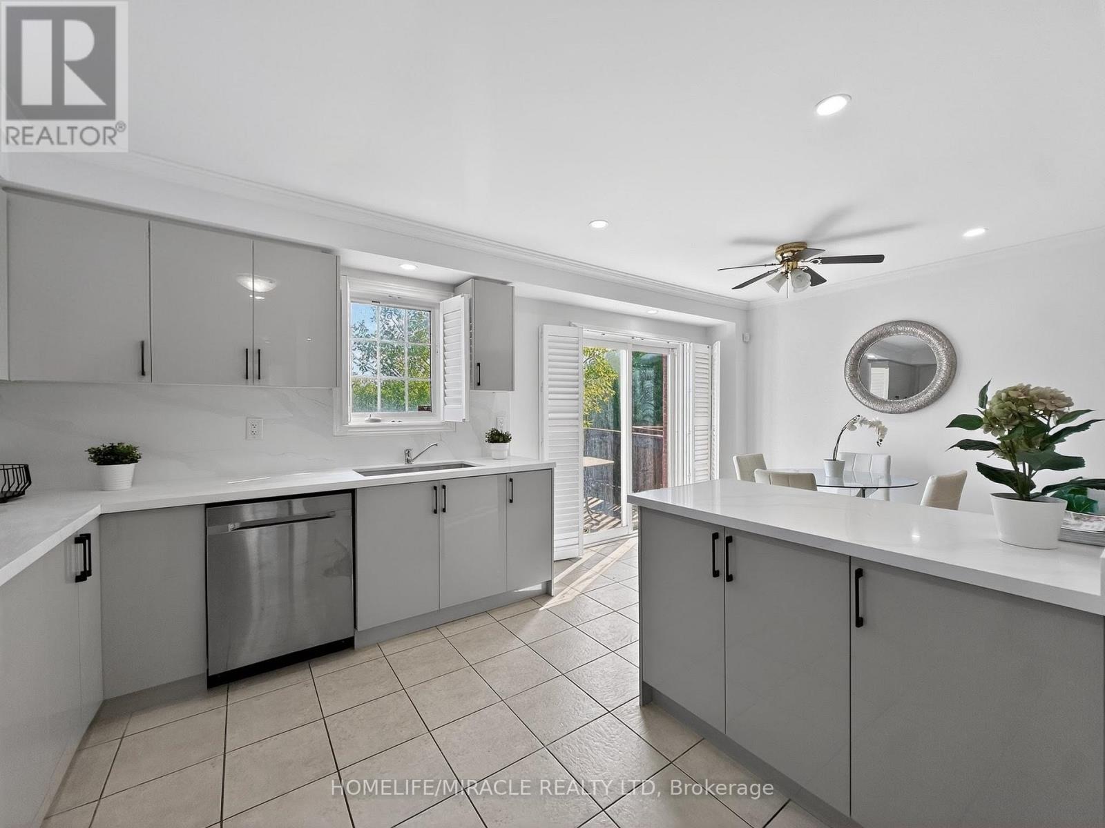 20 - 21 Eastview Gate, Brampton, Ontario  L6P 1P6 - Photo 11 - W13184744