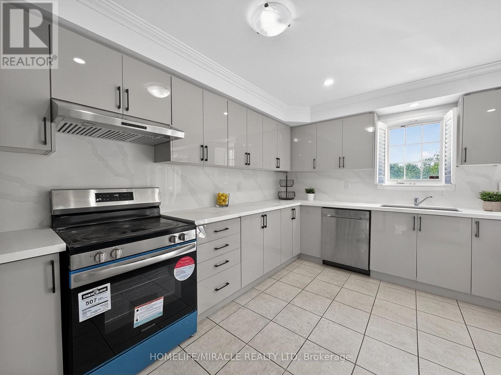 20 - 21 Eastview Gate, Brampton, Ontario  L6P 1P6 - Photo 9 - W13184744